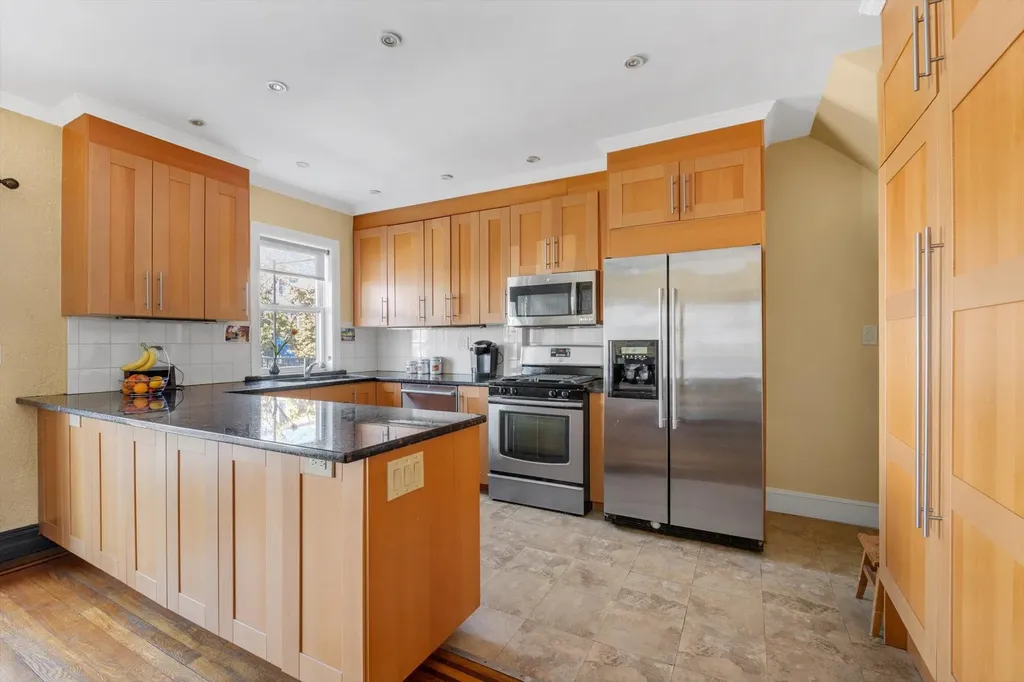 2545 Westervelt Avenue Bronx NY 10469