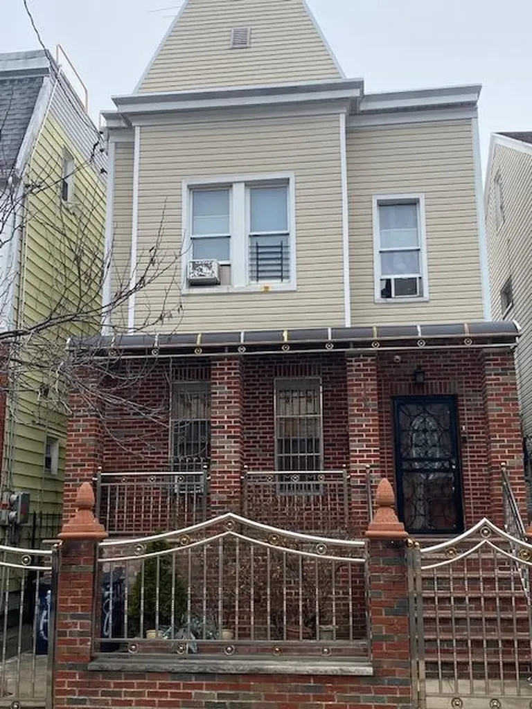 168 Warwick Street Brooklyn NY 11207