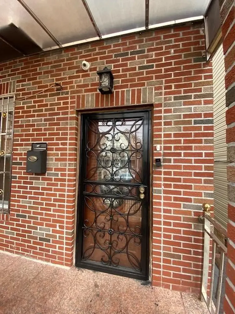168 Warwick Street Brooklyn NY 11207
