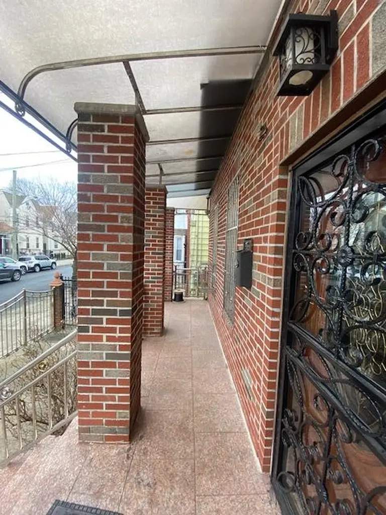 168 Warwick Street Brooklyn NY 11207