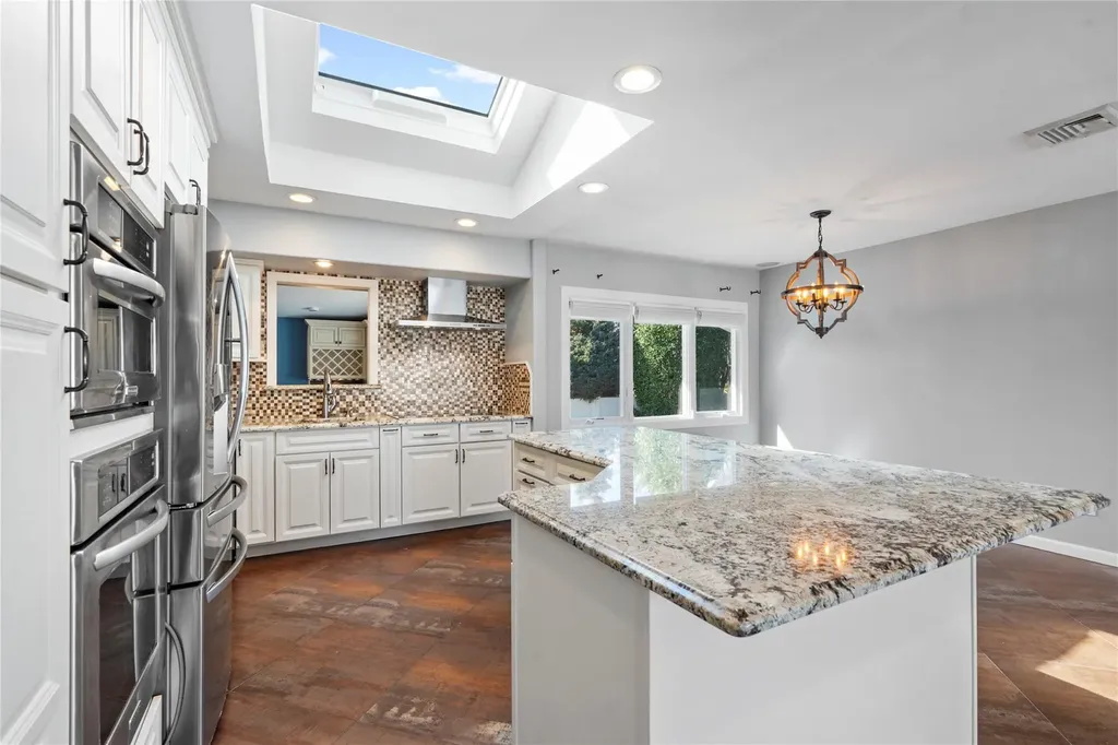 6 Georgia Lane Plainview NY 11803