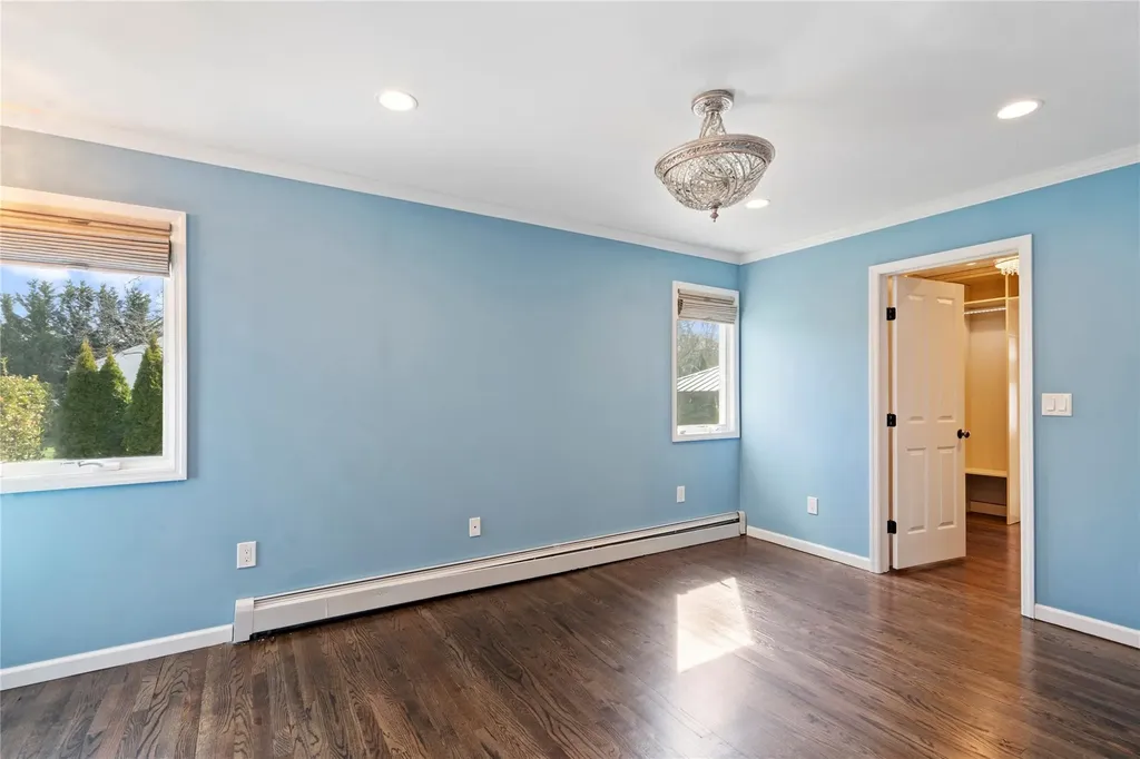 6 Georgia Lane Plainview NY 11803