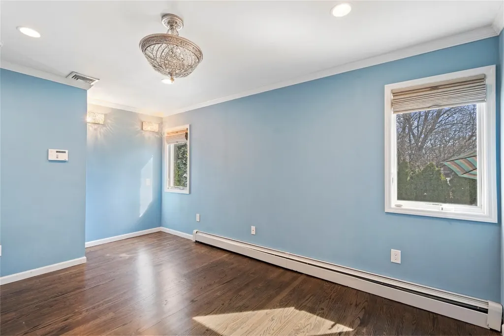 6 Georgia Lane Plainview NY 11803