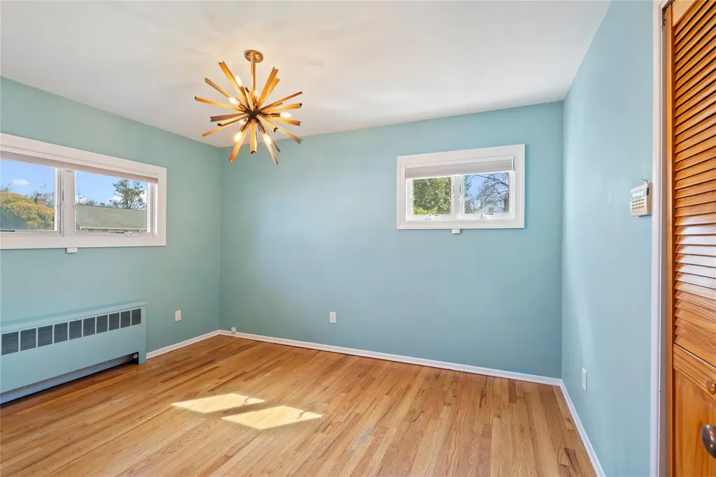 6 Georgia Lane Plainview NY 11803