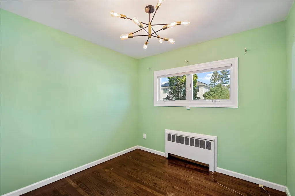 6 Georgia Lane Plainview NY 11803