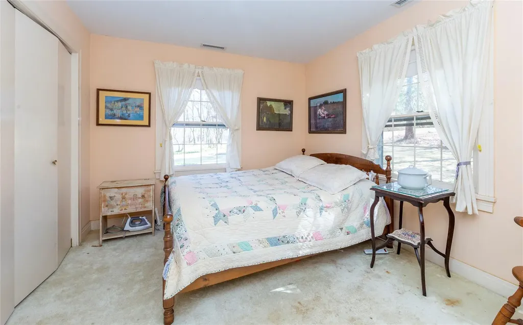 12 Berry Lane Pawling NY 12564