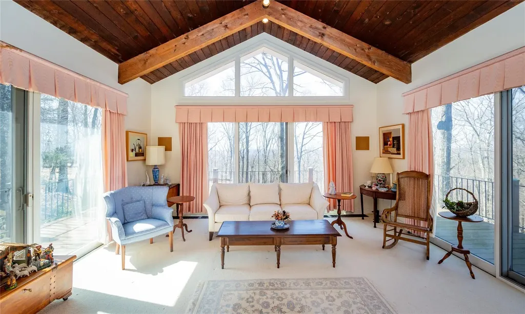 12 Berry Lane Pawling NY 12564