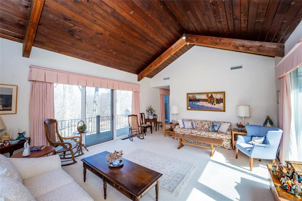12 Berry Lane Pawling NY 12564