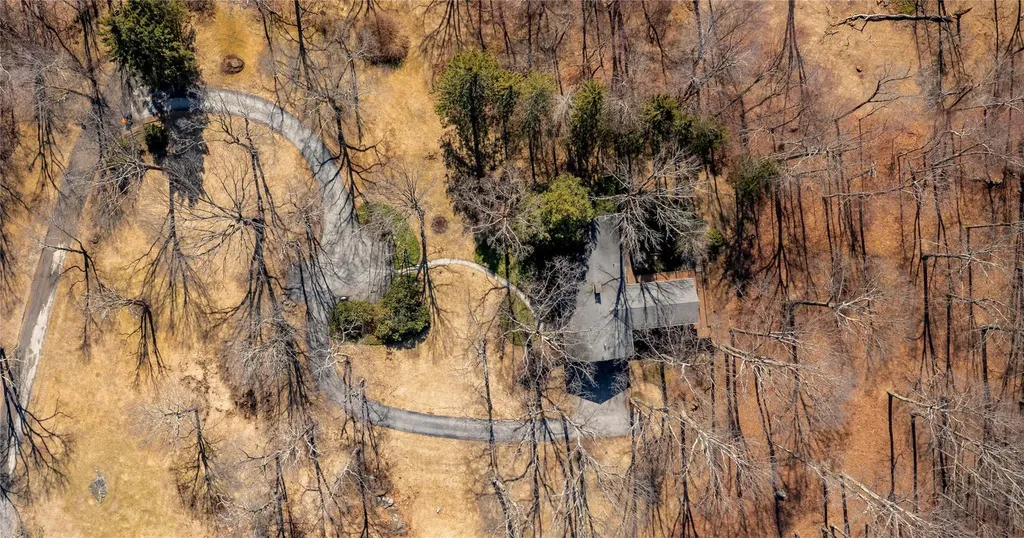 12 Berry Lane Pawling NY 12564