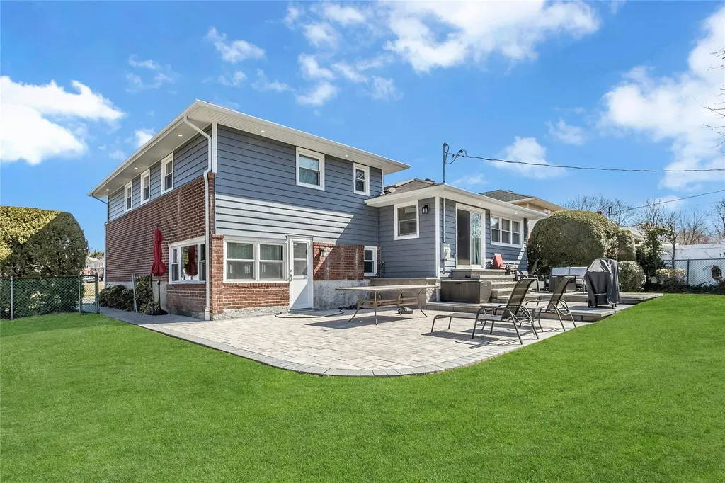 5 Myron Road Plainview NY 11803