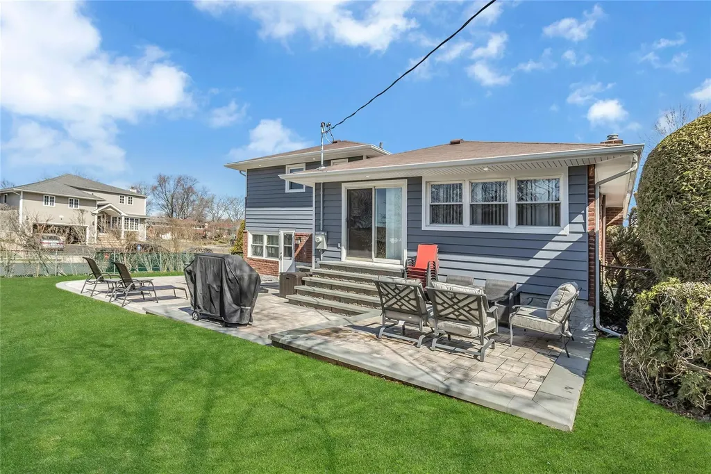 5 Myron Road Plainview NY 11803
