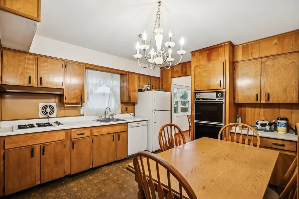 1 Spencer Way Kings Park NY 11754