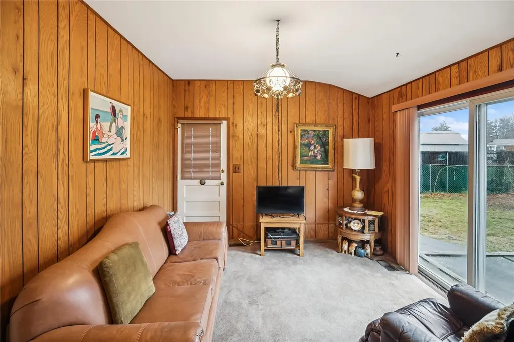 1 Spencer Way Kings Park NY 11754