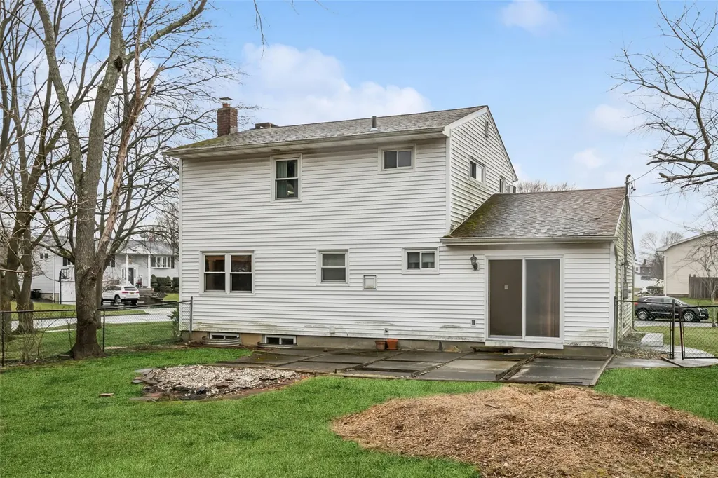 1 Spencer Way Kings Park NY 11754