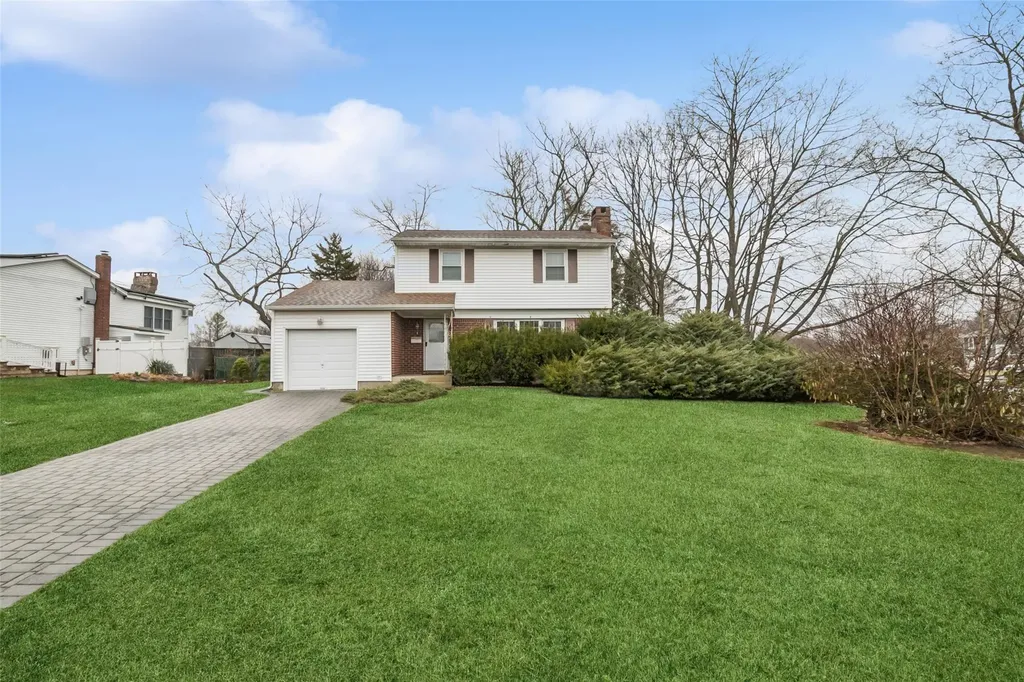 1 Spencer Way Kings Park NY 11754
