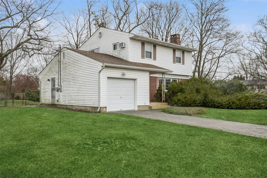 1 Spencer Way Kings Park NY 11754
