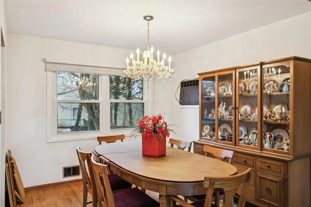 1 Spencer Way Kings Park NY 11754