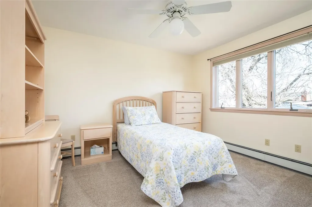 1091 Maple Lane New Hyde Park NY 11040