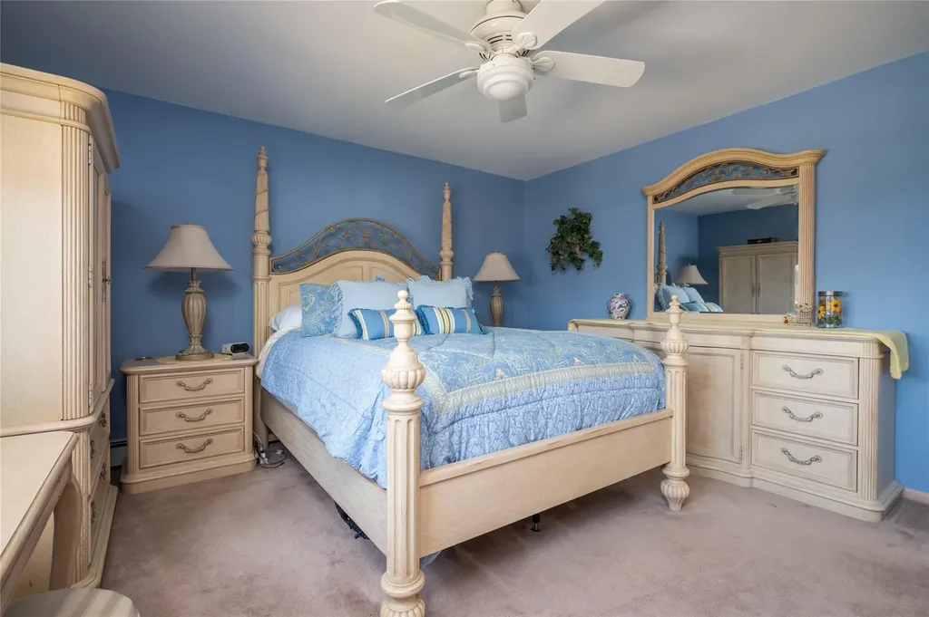 1091 Maple Lane New Hyde Park NY 11040