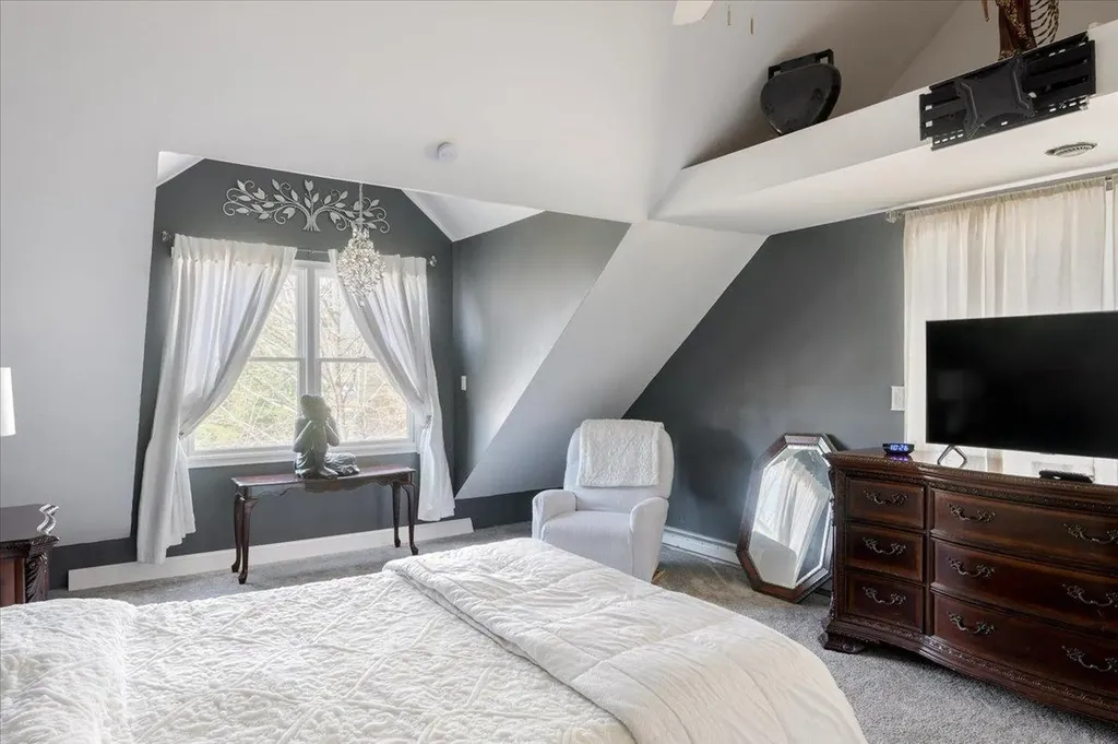 43 Floyd Road N Shirley NY 11967