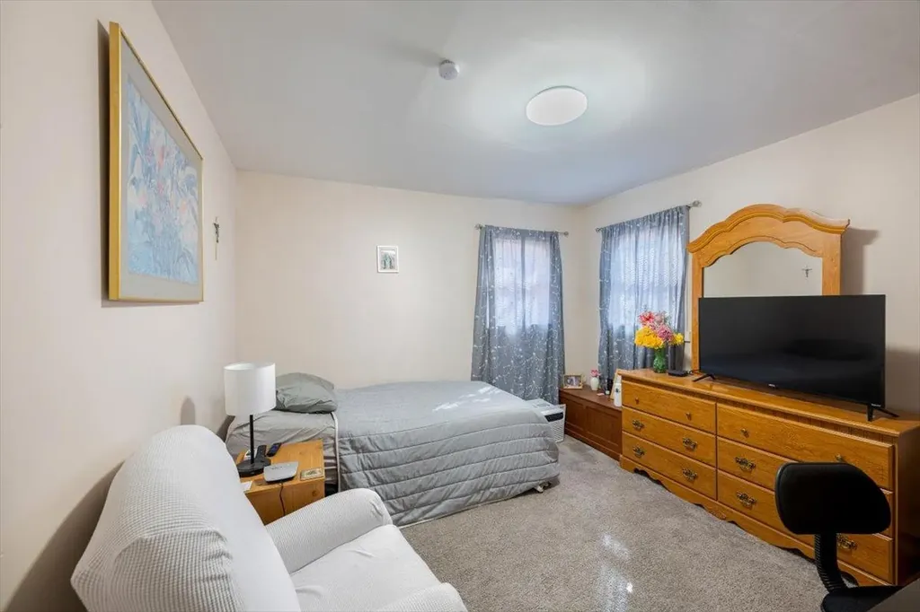 43 Floyd Road N Shirley NY 11967