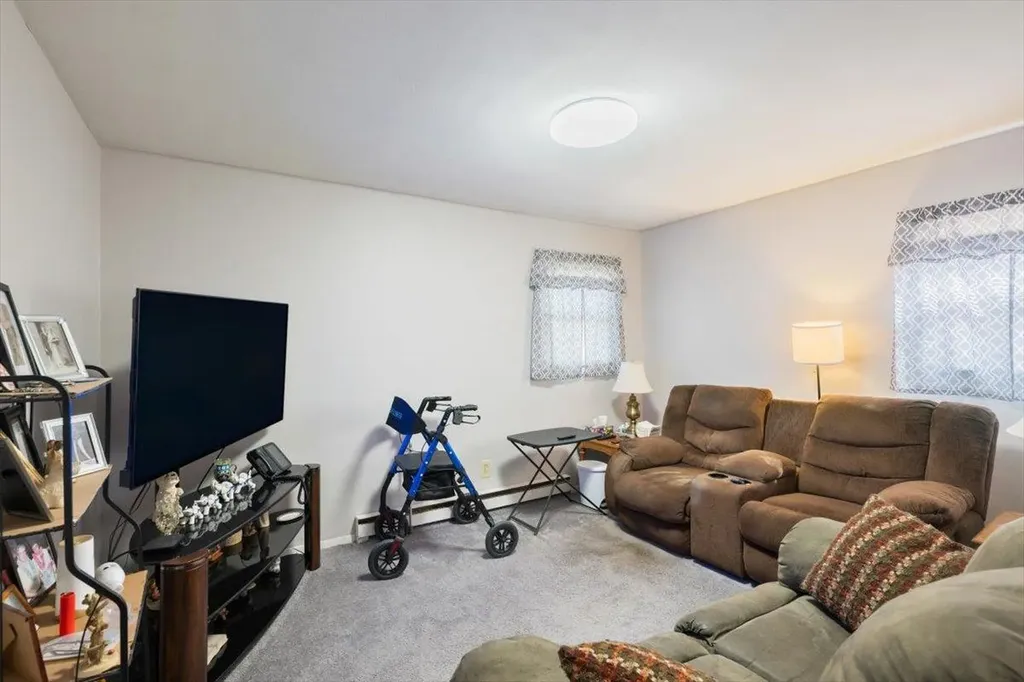 43 Floyd Road N Shirley NY 11967
