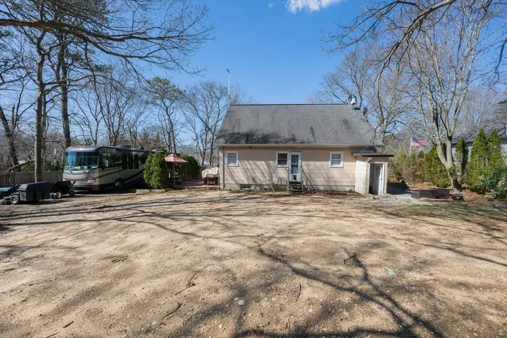 43 Floyd Road N Shirley NY 11967