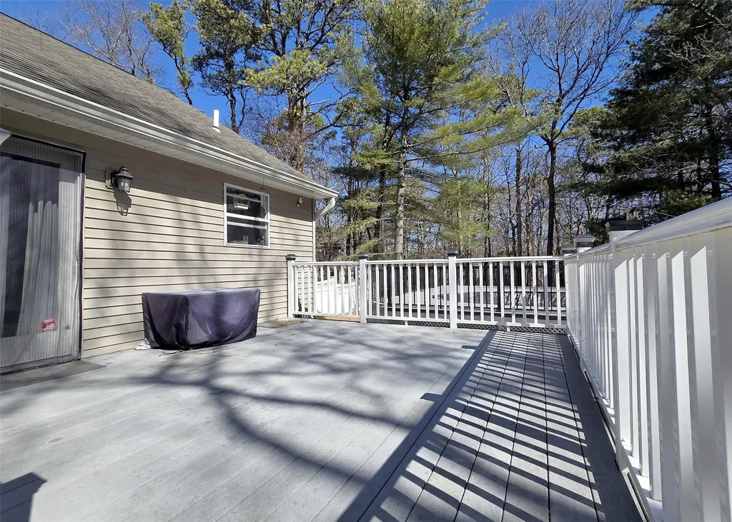 11 Doral Lane Yaphank NY 11980
