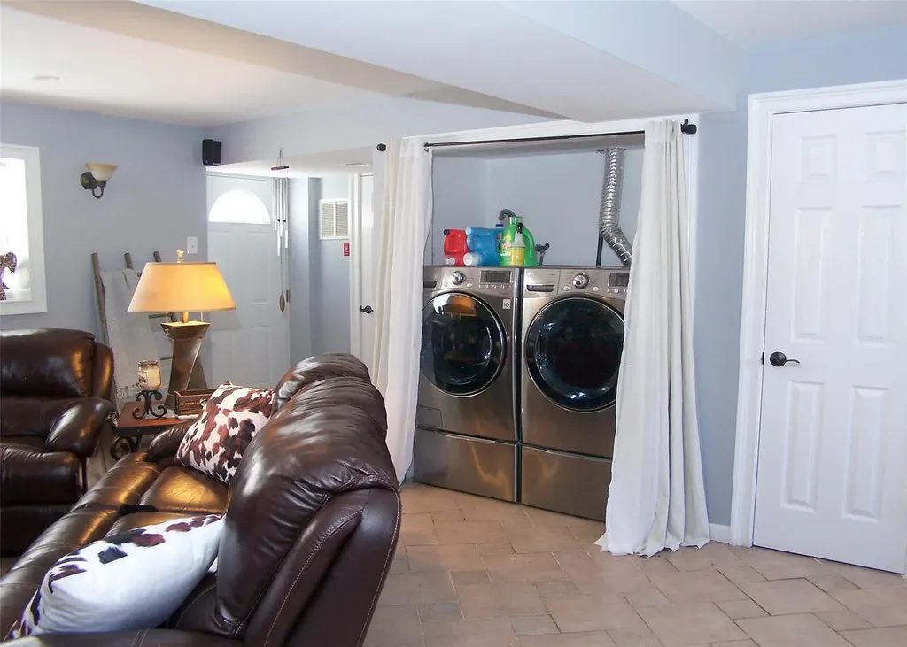 11 Doral Lane Yaphank NY 11980