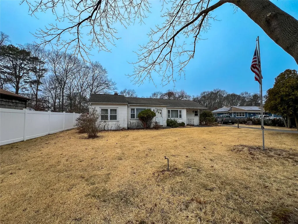 56 Stackyard Drive Brookhaven NY 11951