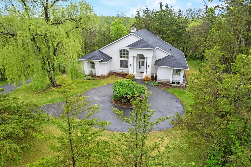 2 Bianca Court Warwick NY 10990