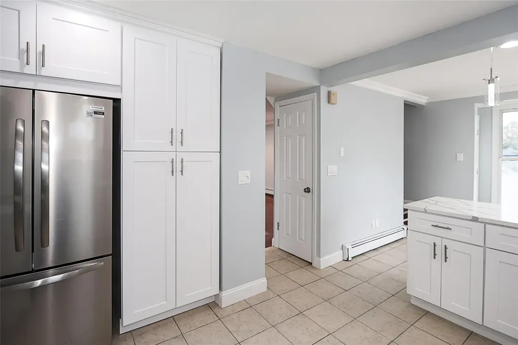 26 Thomas Place Smithtown NY 11787