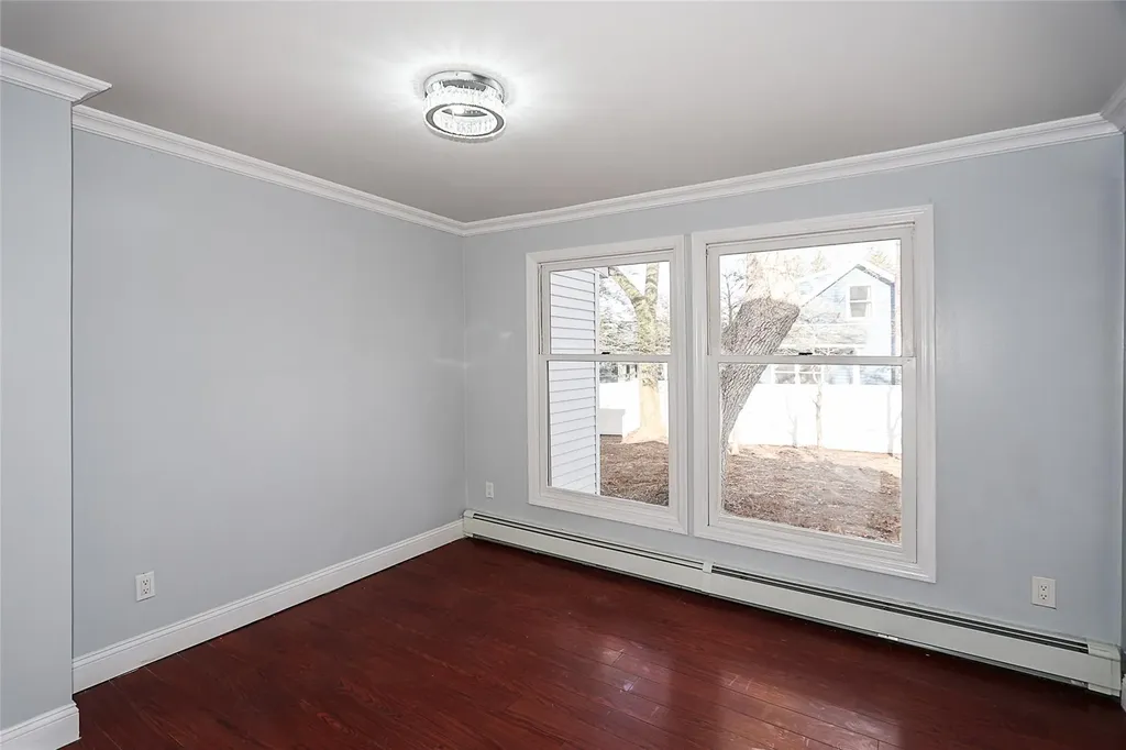26 Thomas Place Smithtown NY 11787