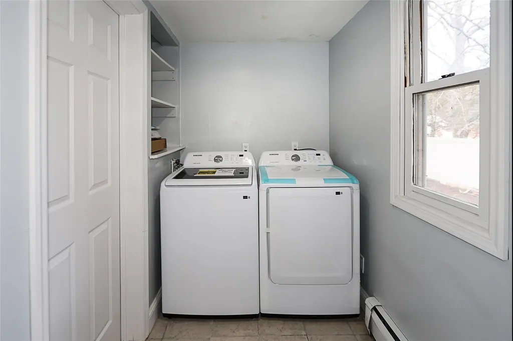 26 Thomas Place Smithtown NY 11787