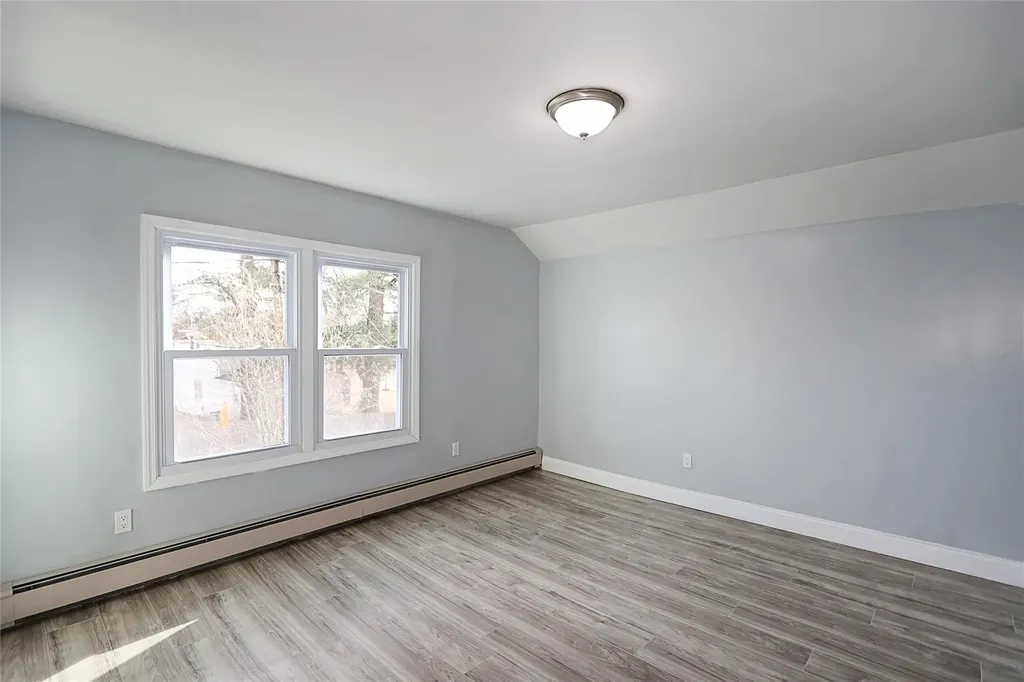 26 Thomas Place Smithtown NY 11787