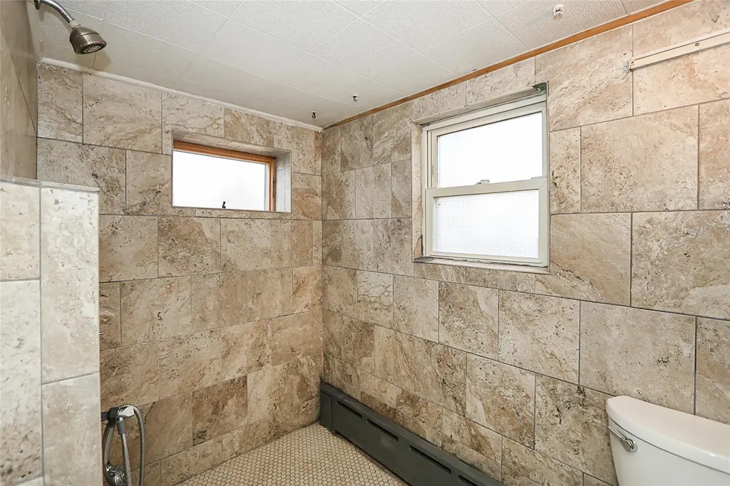 26 Thomas Place Smithtown NY 11787