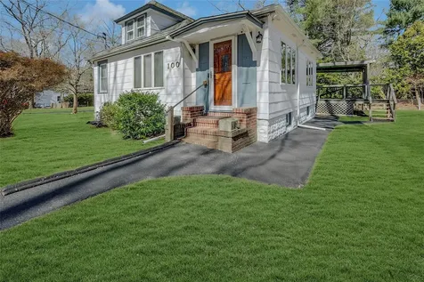 100 Lynbrook Drive Sound Beach NY 11789