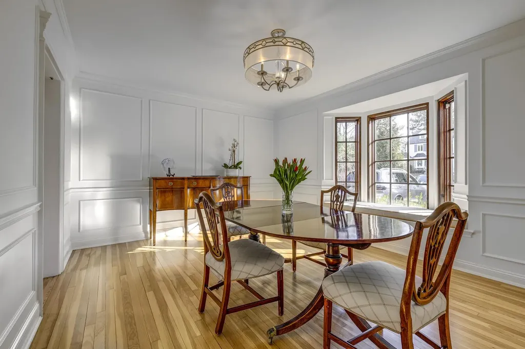 23 Castle Ridge Road Manhasset NY 11030