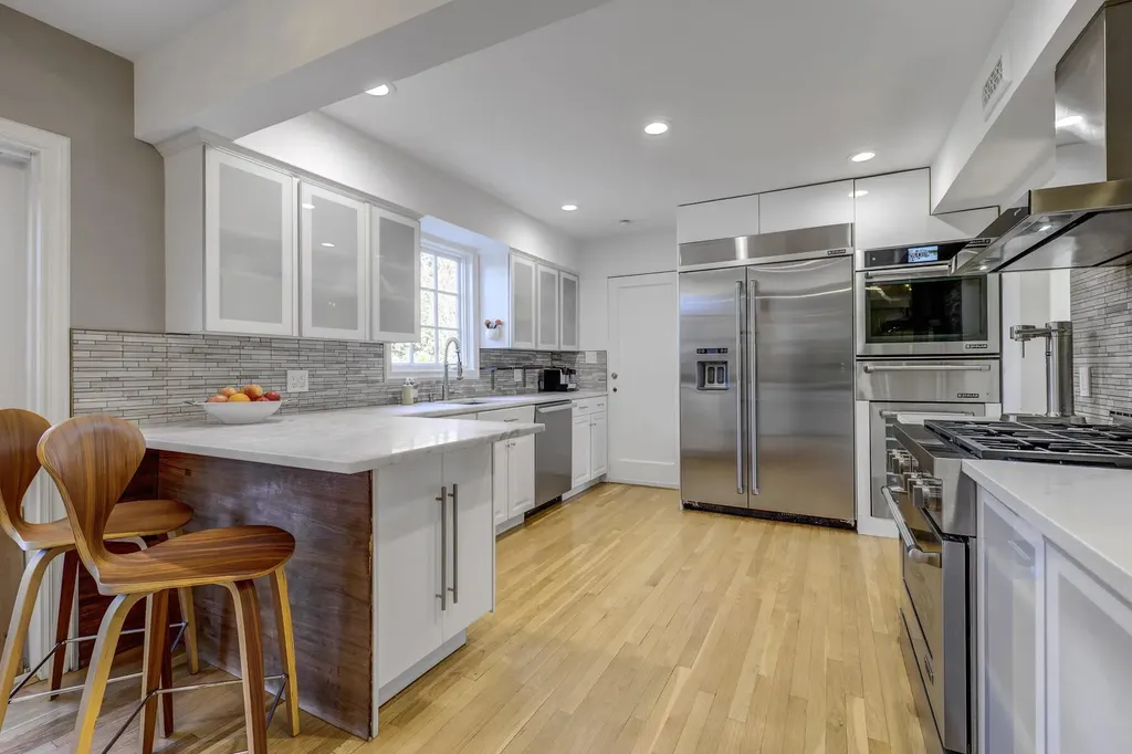 23 Castle Ridge Road Manhasset NY 11030