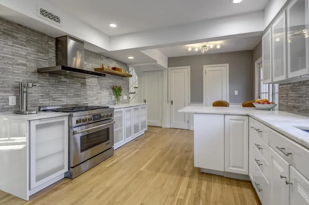 23 Castle Ridge Road Manhasset NY 11030