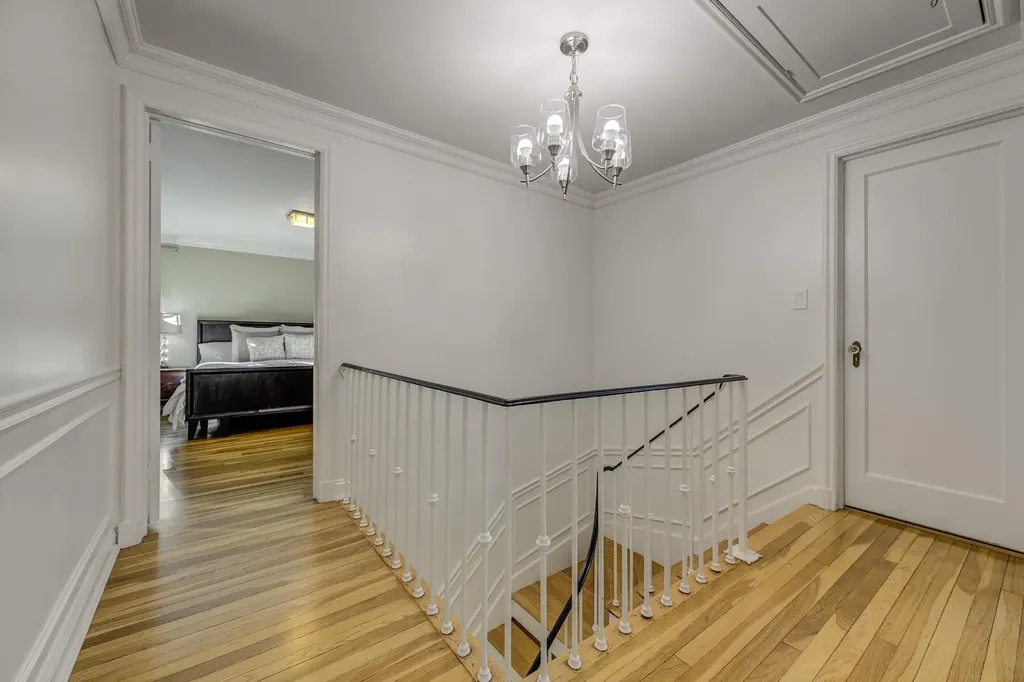 23 Castle Ridge Road Manhasset NY 11030