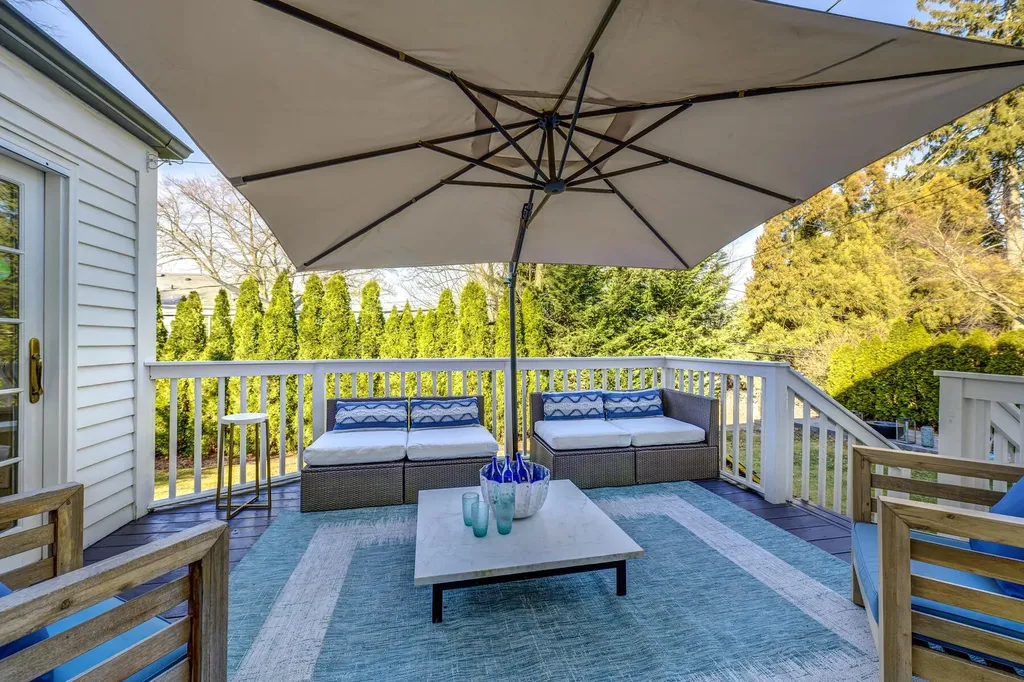 23 Castle Ridge Road Manhasset NY 11030
