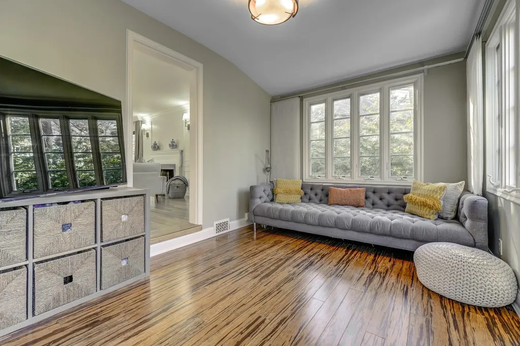 23 Castle Ridge Road Manhasset NY 11030
