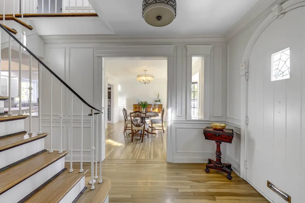 23 Castle Ridge Road Manhasset NY 11030