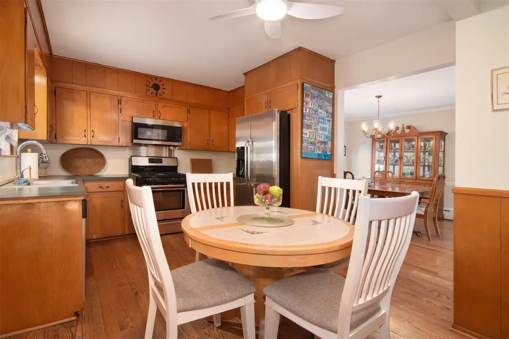 376 Aka 372 Bronxville Road Bronxville NY 10708