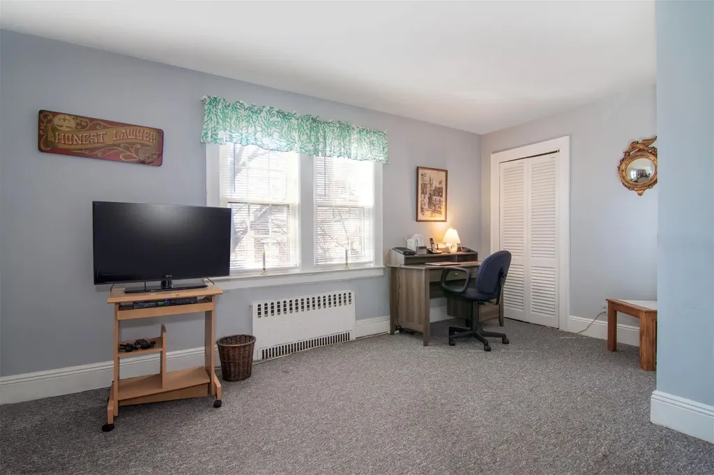 376 Aka 372 Bronxville Road Bronxville NY 10708