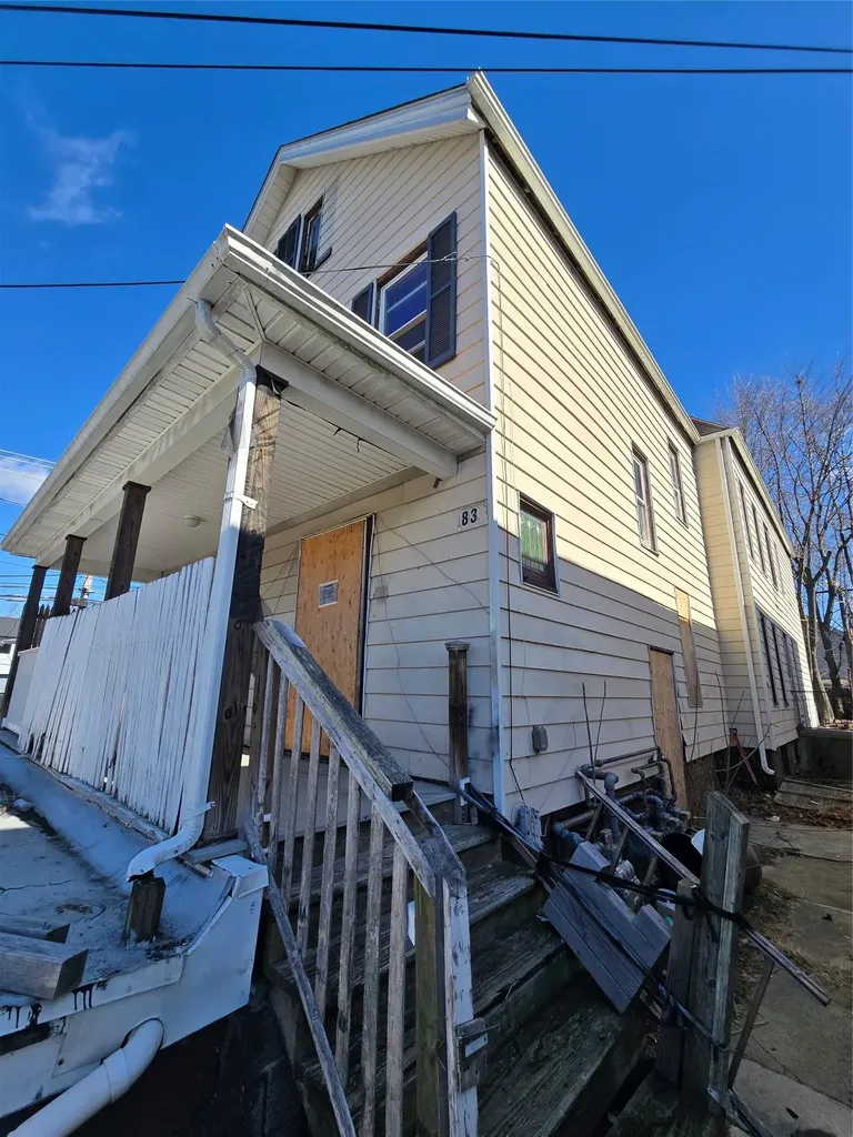 83 N Clinton Street Poughkeepsie NY 12601