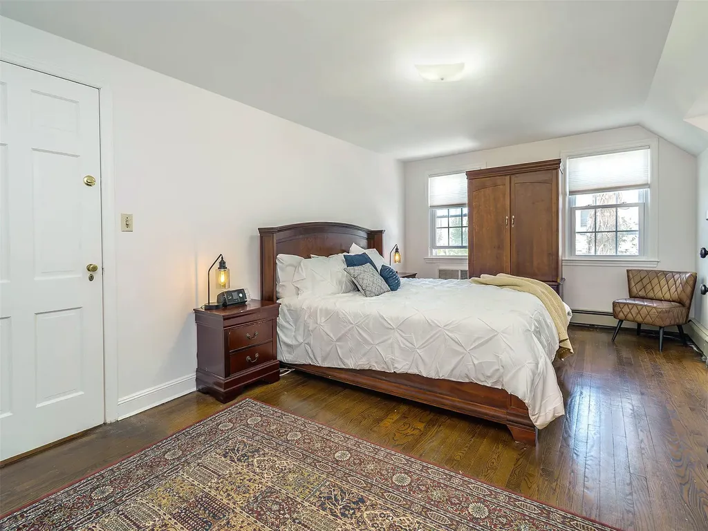 72 Dosoris Way Glen Cove NY 11542