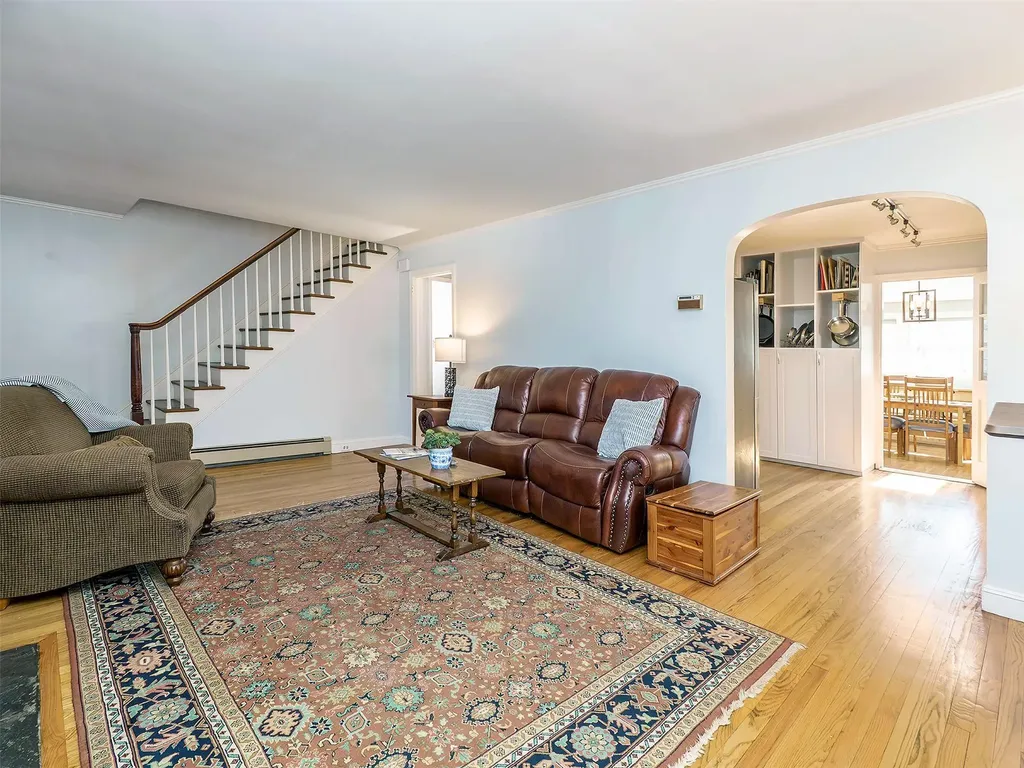 72 Dosoris Way Glen Cove NY 11542