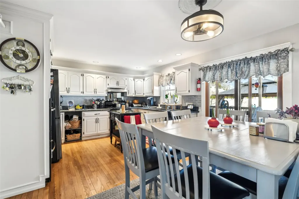 49 Robert Street Patchogue NY 11772
